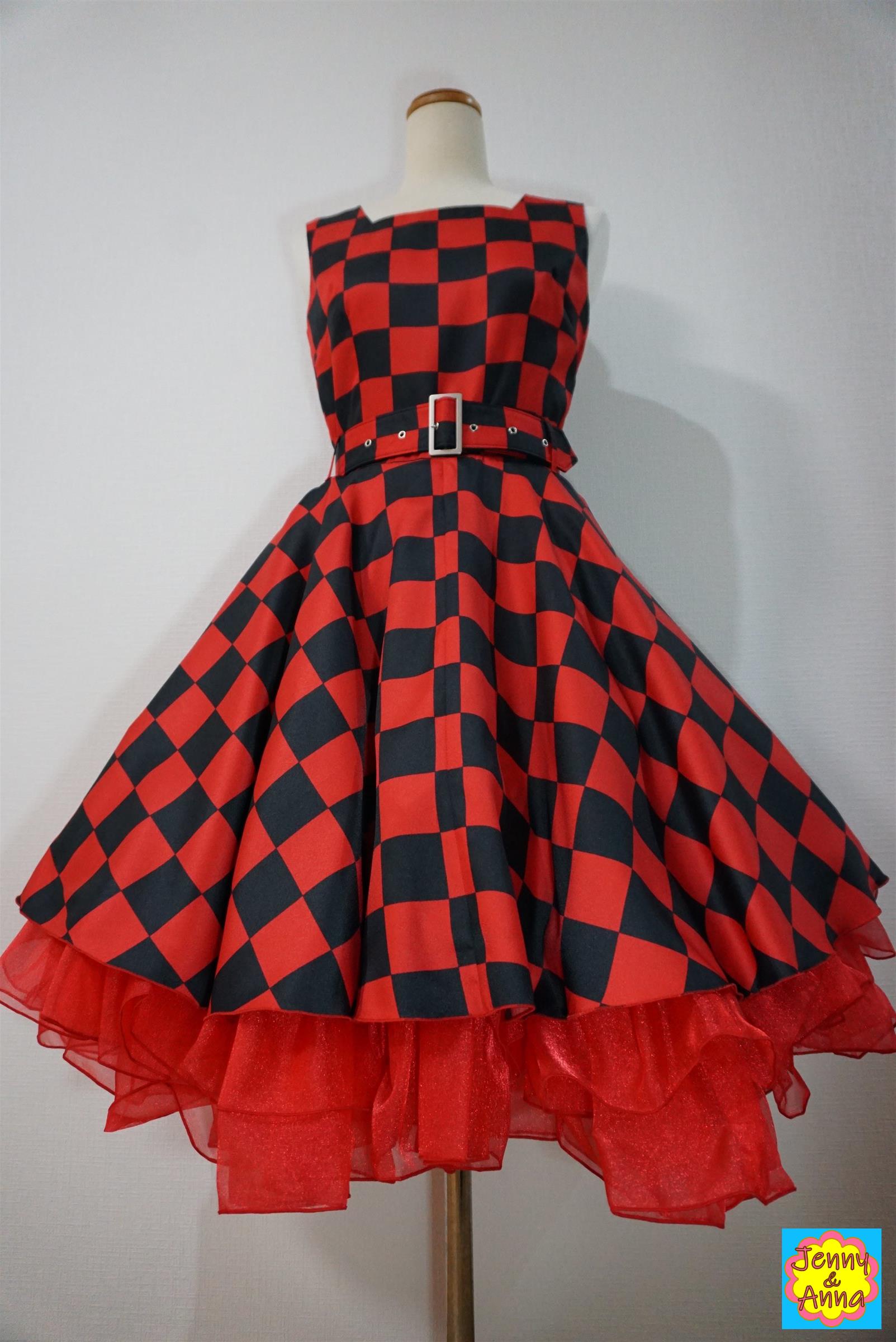 circular dress  checkered Black red